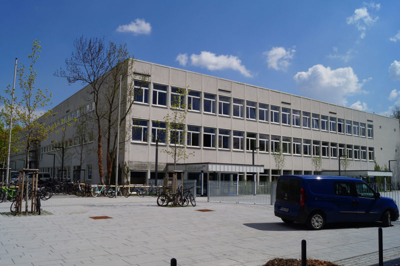 AdolferGymnasium in München Holzmaier